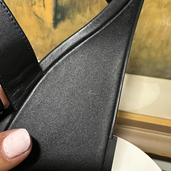 🌹STUART WEITZMAN🌹 Ave Strappy Wedge Sandals In Black Size: 7.5 - Picture 10 of 15